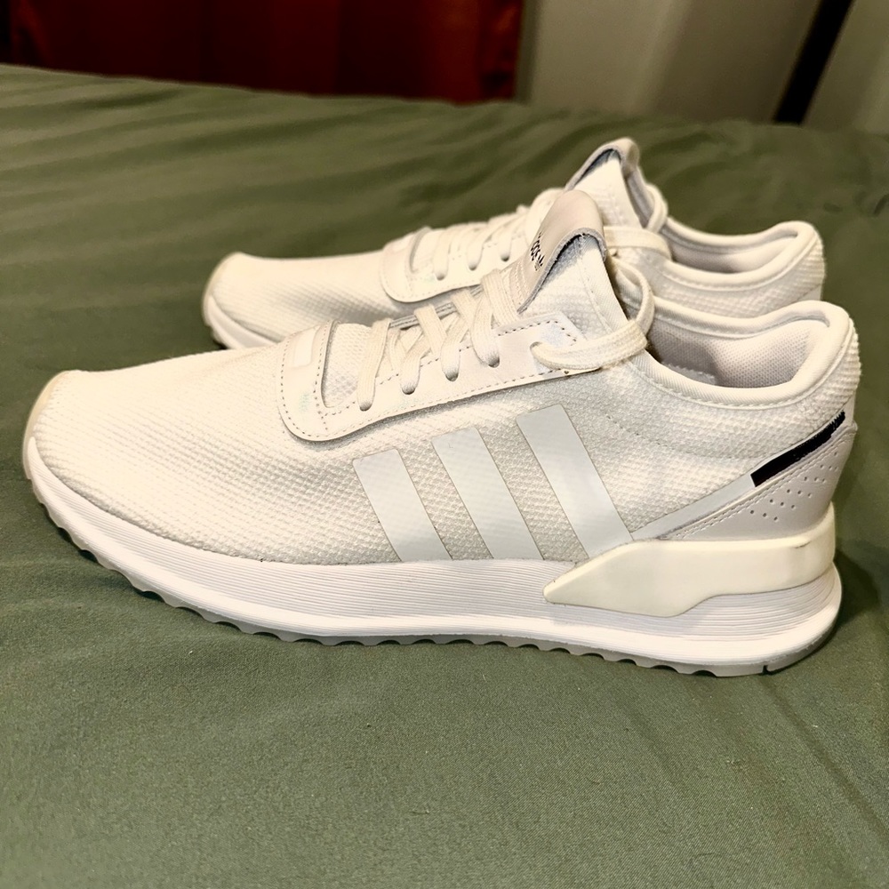 Only worn a handful of times. Great condition like new